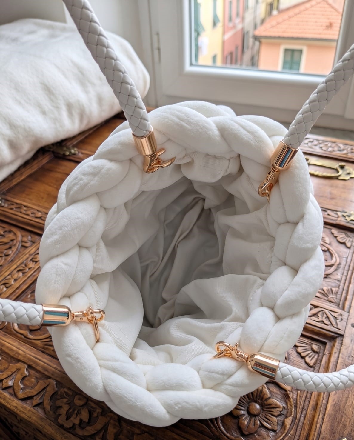 ##Il Ginkgo – Borsa Chunky Knit Ombré & Foglia Dorata##